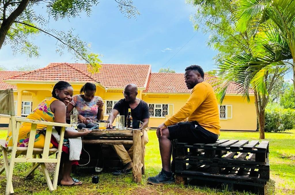 Buutu Nest Bed & Breakfast Jinja Exterior photo